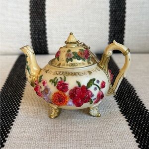Nini Elizabeth Mini Teapot Trinket Keepsake Box
